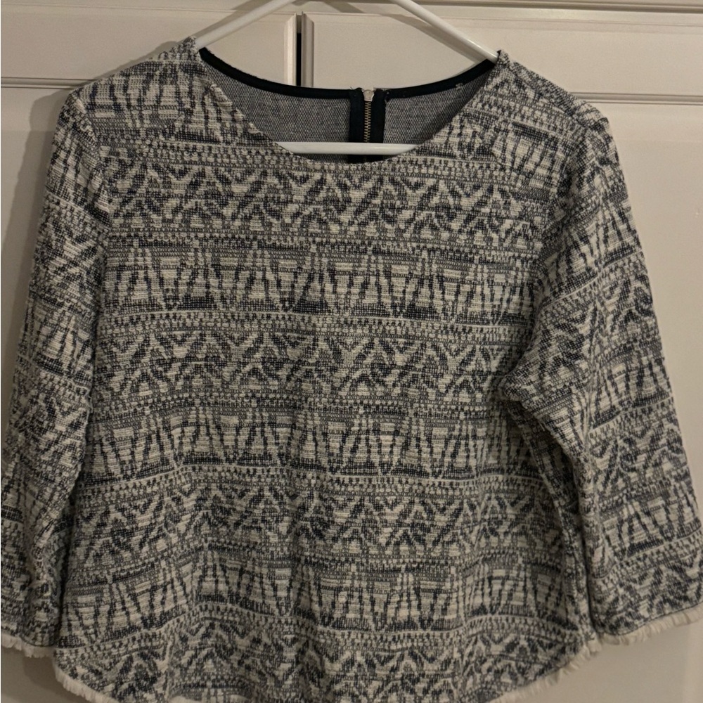 W5 Textured Zip Back Blouse.‎ Size medium